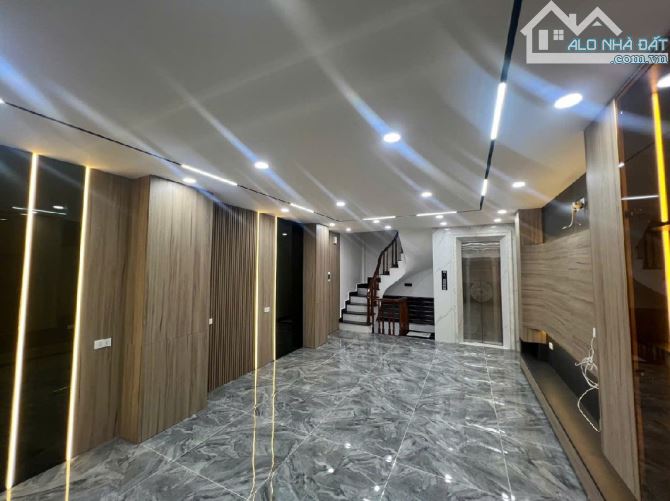 Bán nhà Hoàng Mai 56m, mới cứng, xách mông đến là ở, phân lô ô tô tránh đỗ, ngủ trong nhà - 1