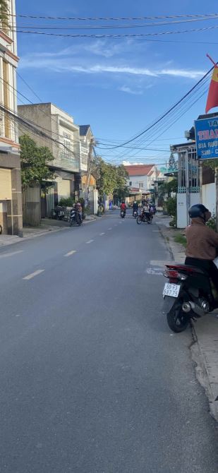 Bán nhà mặt tiền 5x28m sổ riêng thổ cư gần chợ KP4 Trảng Dài giá 4,05 tỷ