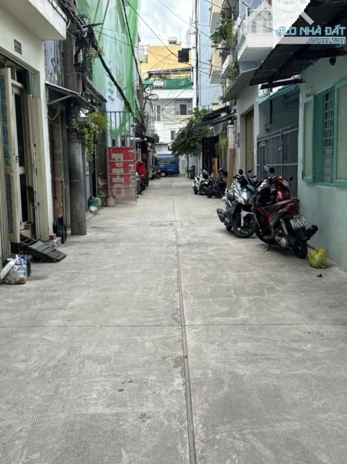 BÁN NHÀ ĐƯỜNG 3tháng2 QUẬN 10- 30m2-3 TẦNG- GIÁ 5,35 tỷ.
