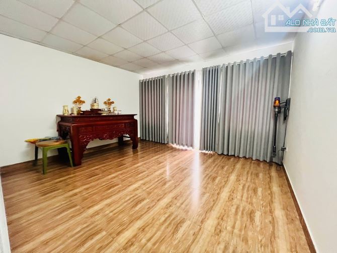 Phân lô  Trần Quốc Hoàn vỉa hè ô tô tránh 60m2 giá 22 tỷ ở cực sướng.
