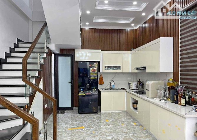 NHÀ ĐẸP PHỐ CHIẾN THẮNG -45M² x 6 TẦNG, FULL NỘI THẤT – CHỦ LẠI  GIẢM 500 TRIỆU  – GIÁ CÒN