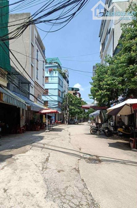 NGÕ TO HƠN PHỐ - TRƯỚC NHÀ CONTAINER TRÁNH NHAU - KINH DOANH ĐỈNH -NGÕ THÔNG TỨ TUNG