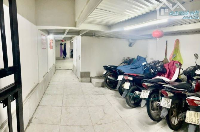 Nhà dòng tiền Xuân Thủy 60tr/tháng 62m 7 tầng giá 14.5 tỷ