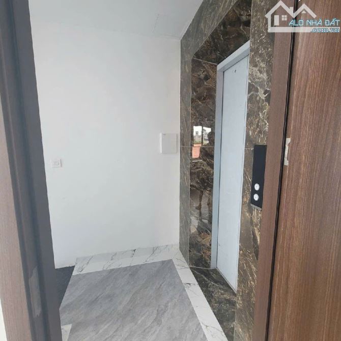 BÁN NHÀ THẠCH BÀN LONG BIÊN – 43m² – 6 TẦNG THANG MÁY – GIÁ CHỈ 7,9 TỶ FULL NỘI THÂT