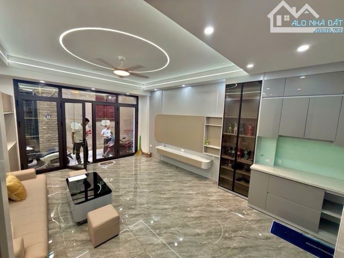 Bán nhà đẹp Linh Đàm – 38m², 5 tầng mới xây – Giá chỉ 7.3 tỷ