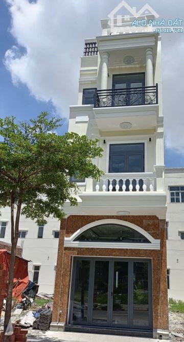 Bán nhà 1triệt 2 lầu. Kp Chiêu Liêu phường dĩ an  trố )