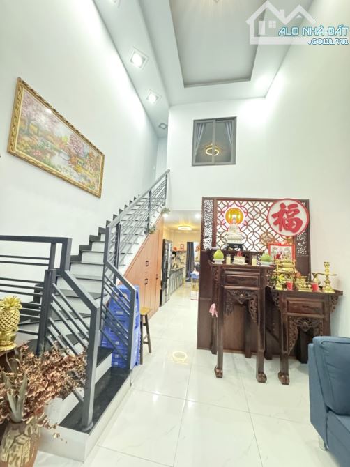 Siêu rẻ! Nhà 85m² Linh Trung Thủ Đức – Hẻm  xe hơi, sổ hồng riêng – giá ngộp chỉ 4 tỷ