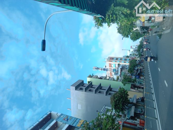 NGANG THÊNH THANG 8M (138m²) – GẦN NGÃ 4 NGUYỄN THỊ THẬP & NGUYỄN VĂN LINH  Q7 – XE HƠI NG