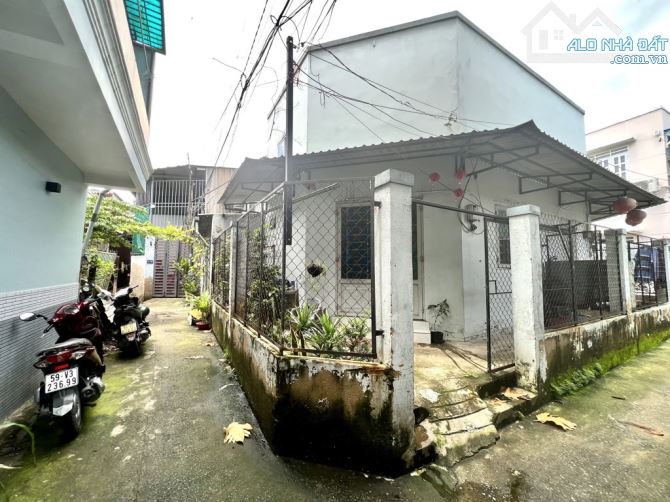 BÁN NHÀ 3 MẶT TIỀN HẺM, 2 TẦNG GẦN CHỢ ĐẦU MỐI THỦ ĐỨC, 6,2X13 CHỈ 4,1 TỶ.