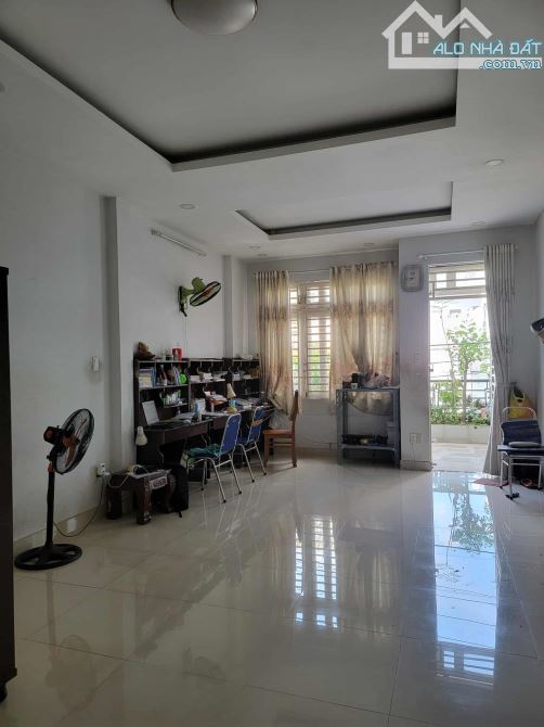 Bán nhà Hà Huy Giáp, Thạnh Lộc, ngay Ngã Tư Ga, 81m2 ngang 4.15m, hẻm 9m có lề, 7.9 tỷ