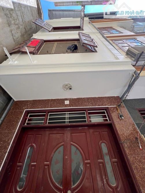 CẦU GIẤY-38/45M-4TẦNG-TT CẦU GIẤY-LÔ GÓC THOÁNG SÁNG-DÂN XÂY-VUÔNG VỨC NỞ HẬU-11TỶ