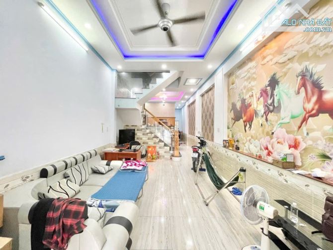 Bán nhà  2 tầng nội h 2 bính an p đông hoà dt 94m2