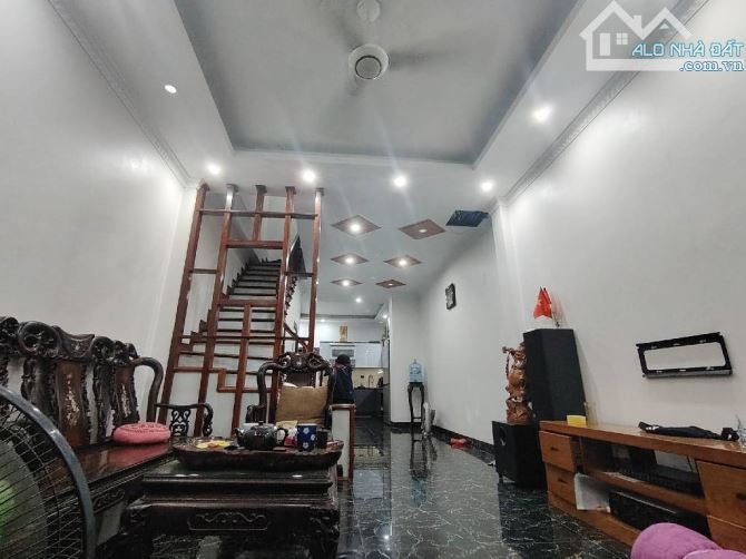 SIÊU PHẨM CĂN NHÀ TRỊNH ĐÌNH CỬU ĐỊNH CÔNG - NGÕ NÔNG, NHIỀU TIỆN ÍCH, GIÁ 11,8 TỶ.