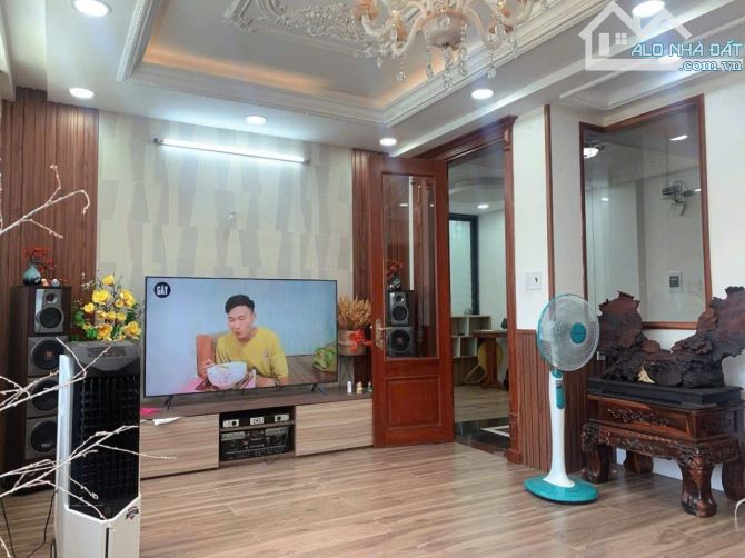 ⭐️ Giảm 300tr! Nhà SHR 5 tầng HXH 67m2, Nở hậu – Phạm Văn Chiêu Gò Vấp