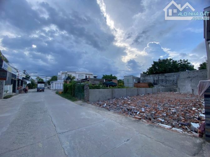 💥Bán lô đất mặt tiền đường Phú Trung rộng 10m, xã Vĩnh Thạnh  📌
