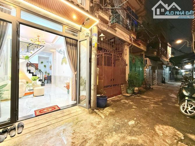 Bán nhà 2 tầng full nội thất mới đẹp 4,18 tỷ đường Bùi Quang Là Phường 12 Quận Gò Vấp