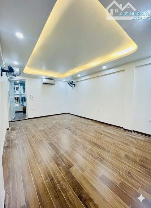 🌟Tập thể Cát Linh_Đống Đa_Lô Góc_ô tô_sổ to 90m2 3pn 2wc nhà đẹp chỉ 5,3 tỷ🌟
