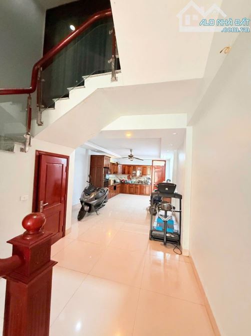Bán nhà 5 tầng có thang máy, đã gắn tài sản, đường Phan Huy Chú - Bò Sơn, tp BN ♦️DT 83m2