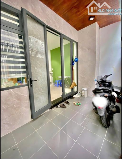 Bán nhà 3 tầng + 60m đất kiệt ô tô thông đường Bùi Tá Hán Khu Nam Việt Á ngang 5,3m
