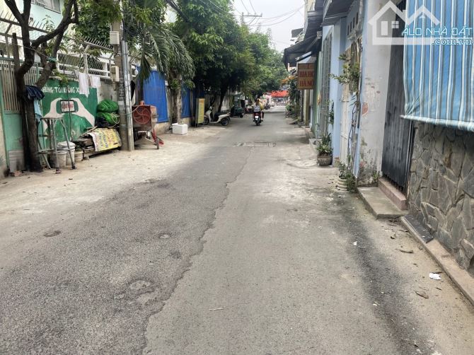 NGAY VINCOM QUANG TRUNG GÒ VẤP - HẺM XE HƠI , 1 SẸC , THẲNG - 7 x 15 - 3 TẦNG - 11.5 TỶ