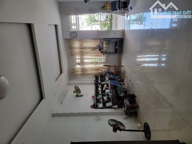 Nhà Bán, kế mặt tiền Hà Huy Giáp 4.2m x 19.5m, 3 Tầng,XH ngủ trong, Giá 7.85 tỷ TL