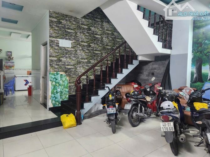 Nhà 2 tầng, gần QL1K, đường số 8, Linh Xuân, ngang 6.5m, giá 4.8 tỷ