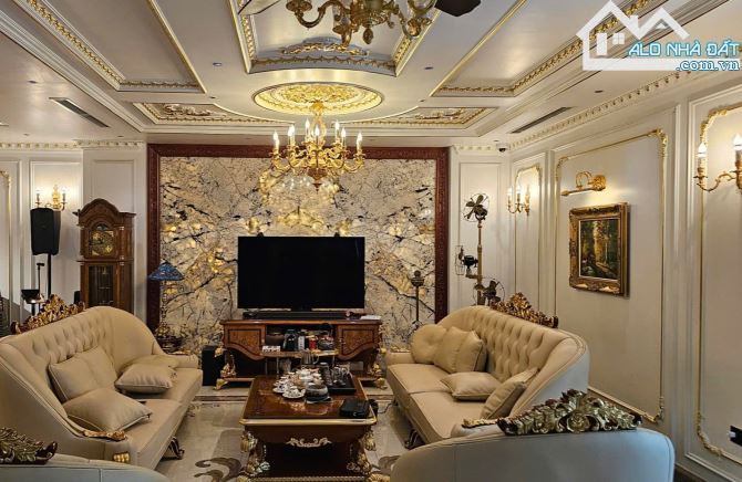 BÁN NHÀ PHẠM TUẤN TÀI, PHÂN LÔ, VỈA HÈ, ÔTÔ TRÁNH, KINH DOANH, DT 75M2, MT RỘNG GIÁ 26 TỶ