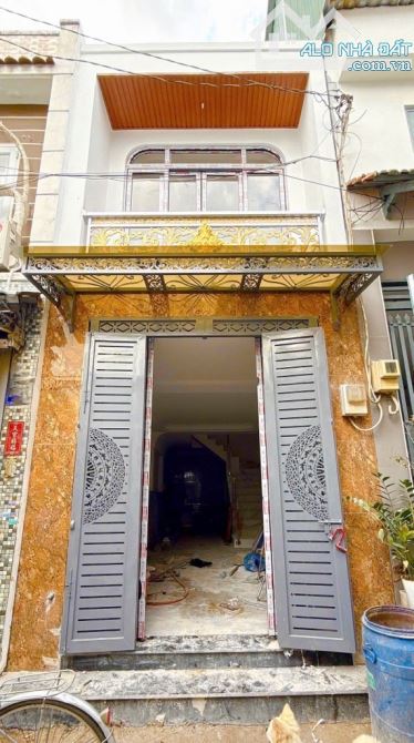 Chỉ Nhỉnh 3 TỶ - LÊ ĐÌNH CẨN- 34 M2 -2 TẦNG MỚI - SHR  NỞ HẬU