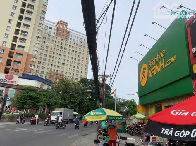 NHÀ ĐẸP - HẺM ÔTÔ - 3 TẦNG - 5x14M - GẦN MEGA - TÔ KÝ Q12 - NHỈNH 4 TỶ