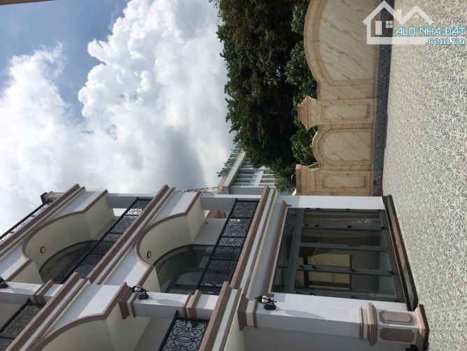 🎉🎉🌟 CHÀO BÁN BIỆT THỰ ĐẲNG CẤP 3 TẦNG – VIEW SÔNG CẨM LỆ, ĐÀ NẴNG 🌟