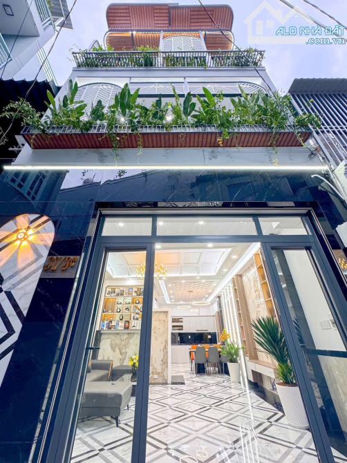Nhà 3 tầng, Full Nội Thất, Sổ Riêng 6,79 tỷ, đường Trần Văn Khánh, Q.7