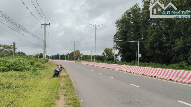 Mặt tiền TL44B XÃ PHƯỚC HẢI , TP HCM  VỊ TRÍ THUẬN TIỆN GIAO THÔNG, DÂN CƯ  -