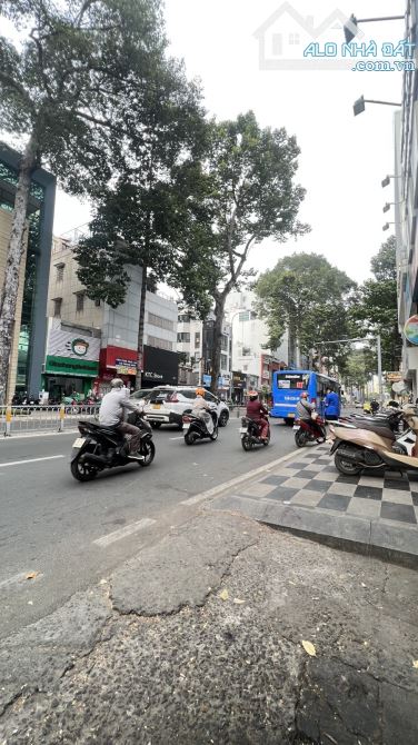 Quận 1 - 4 tầng -  Nguyễn Thị Minh Khai.- VỊ TRÍ VÀNG SẦM UẤT Q1 4 TẦNG NHỈNH 8 TỶ