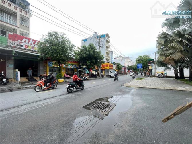 Bán Gấp 2631m2 Đất Thổ Cư Mặt Tiền Nguyễn Văn Quá Q12 Giá Tốt Nhất Thị Trường - Chỉ 265