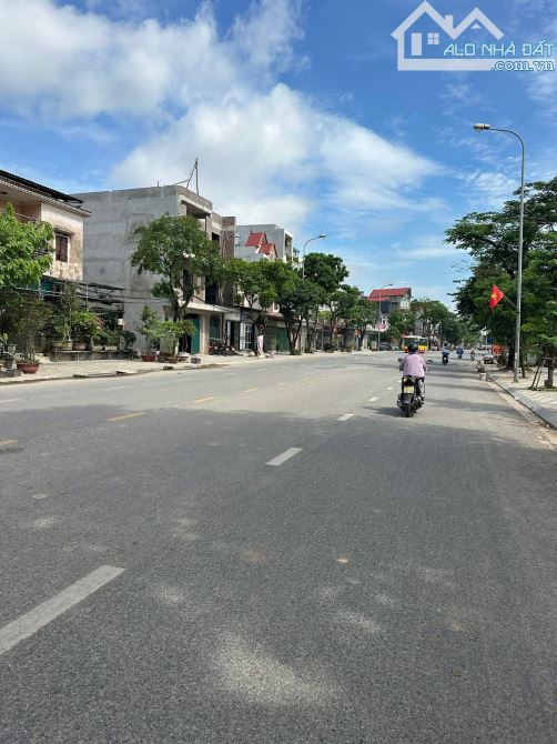 BÁN 66m2 ĐẤT 2 MẶT THOÁNG - Ô TÔ TRÁNH - GẦN BỆNH VIỆN BẮC THĂNG LONG CHỈ HƠN 5 TỶ.