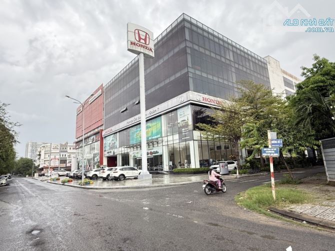 CẦN BÁN BIỆT THƯ CĂN ĐÔI GÓC – KDC VEN SÔNG – TÂN PHONG, QUẬN 7 – 258m² (15 x 18) – HẦM