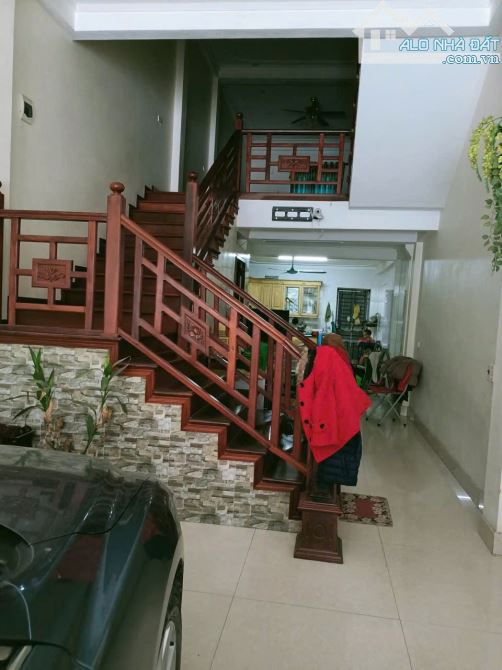 MỜI MUA NHÀ 3 TẦNG MẶT ĐƯỜNG TỈNH LỘ 291,KINH DOANH ĐƯỢC GIÁ CHỈ BẰNG LÔ ĐẤT