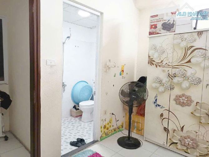 - Bán căn hộ chung cư BQP Bùi Xương Trạch, Định Công, Siêu đẹp, 68.6m2, 5.7 tỷ