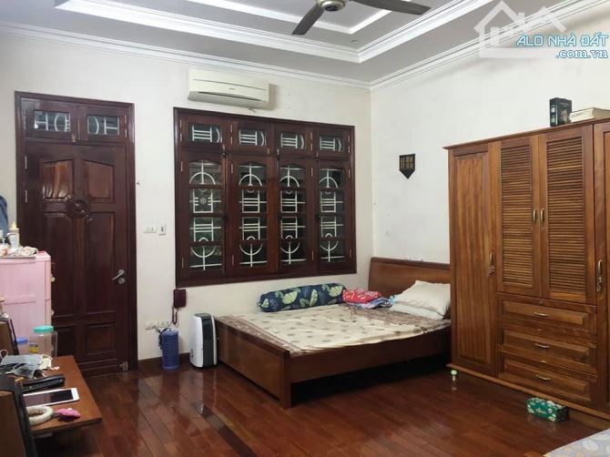 Bbán gấp mặt phố Nguyễn Thị Định - 2 mặt thoáng - kinh doanh sầm uất