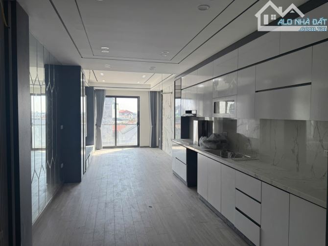 BÁN NHÀ NGUYỄN VĂN LINH – LONG BIÊN - 46M² x 6 TẦNG – GIÁ 8.9 TỶ