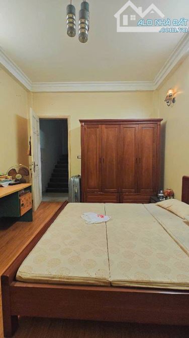 BÁN NHÀ LĨNH NAM, 20M RA Ô TÔ , Ở LUÔN, NGÕ THOÁNG, 35M2X 6T GIÁ CHỈ 7,5 TỶ