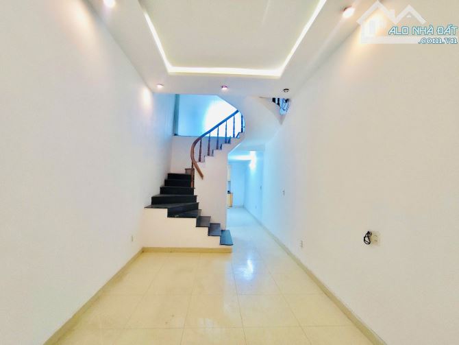 Bán nhà dân xây độc lập tại Mê Linh, An Biên, Lê Chân. 40m², 3,5 tầng, giá 3,45 tỷ