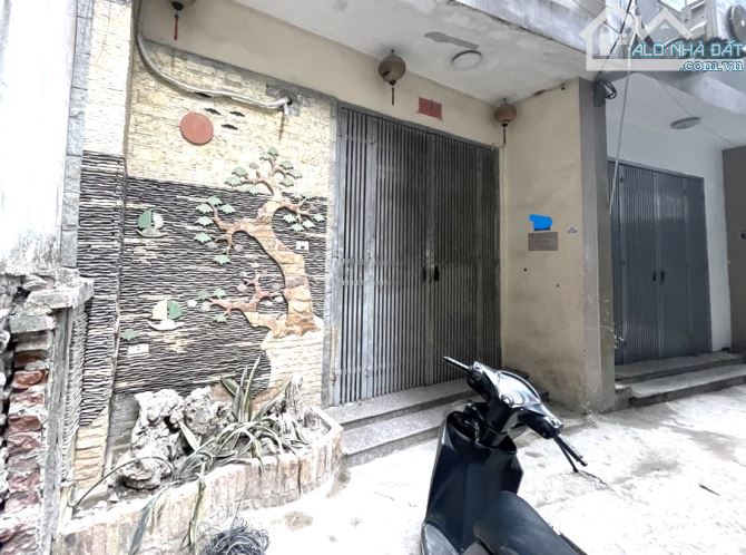 40M, 10 TỶ - VÀI BƯỚC RA Ô TÔ VÀ PHỐ, DÂN XÂY, THOÁNG SÁNG - XUÂN THỦY, CẦU GIẤY