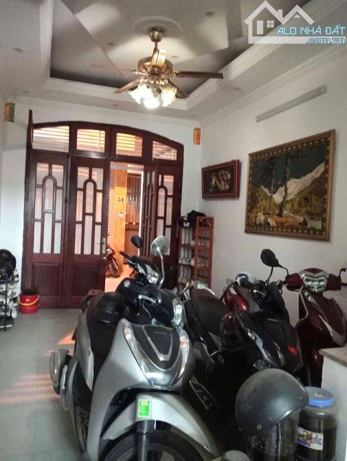 BÁN GẤP! Nhà riêng ngõ Trần Quốc Vượng, Cầu Giấy. Giá: 9.5 tỷ (có thương lượng)