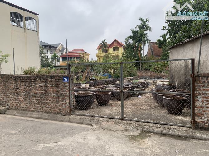 Chính chủ cần tiền bán gấp 60m2 TÁI ĐINH CƯ ĐÔNG DƯ đường 13m ô tô tránh, vị trí đẹp, giá