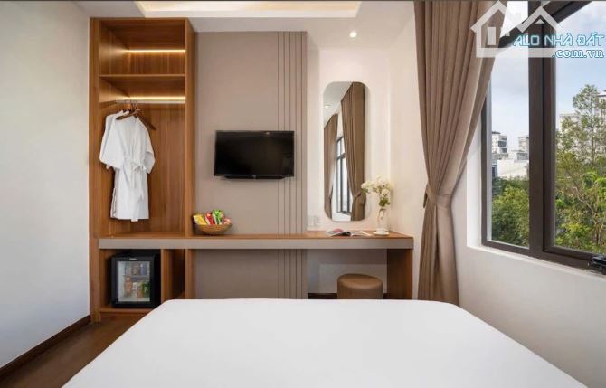 Độc quyền bán khách sạn 36 phòng ngay gần biển Mỹ Khê