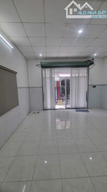 Chỉ 2tỷx TL_Bán nhà 5x15~70m² sát đường Phan Đình Phùng trường QV gầ Chợ BH P Trung Dũng