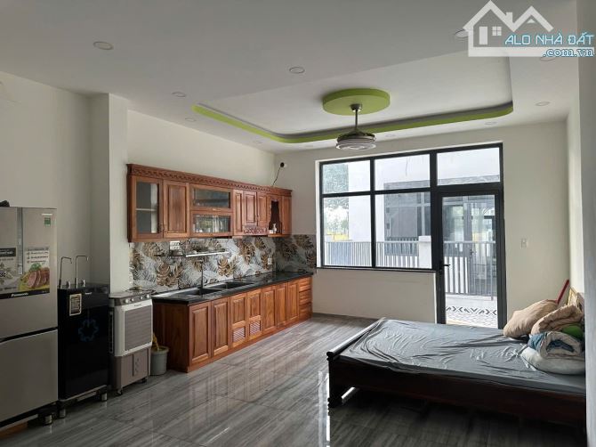Bán nhà góc 2 MT Đường 15 KDT Đông Tăng Long, Trường Thạnh, Q9 - Diện tích : 5 x 20 = 95.5