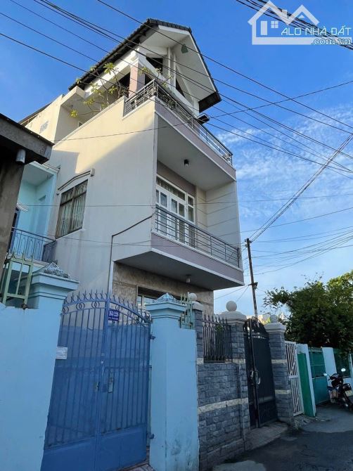 Bán nhà 1 trệt 2 lầu hẻm thông ô tô trung tâm biên hòa giá 3ty750