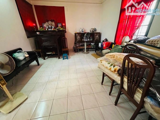 Tô Ngọc Vân, DT 101M2x4T, MT 6.7M, giá 57.5 tỷ Ô TÔ ĐỖ CỬA- VÀI BƯỚC RA HỒ TÂY